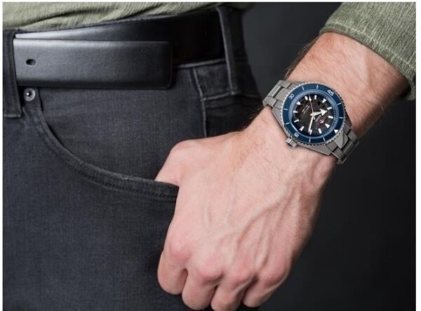 Rado R32128202 Captaın Cook Hıgh-Tech Ceramıc  Kol Saati