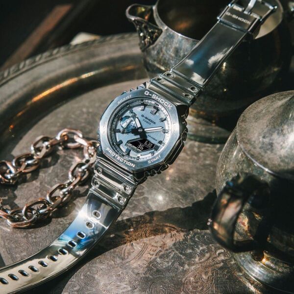 Casio G-Shock Kol Saati GM-2100YM-8ADR