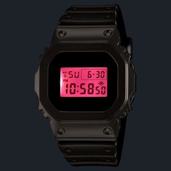 Casio G-Shock Kol Saati GM-5600YRA-8DR